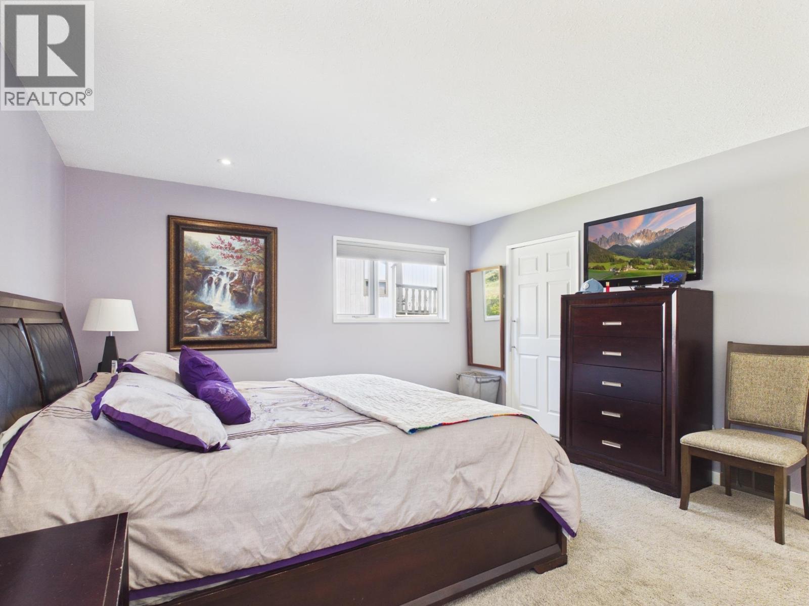 33 FAIRVIEW DRIVE - 13