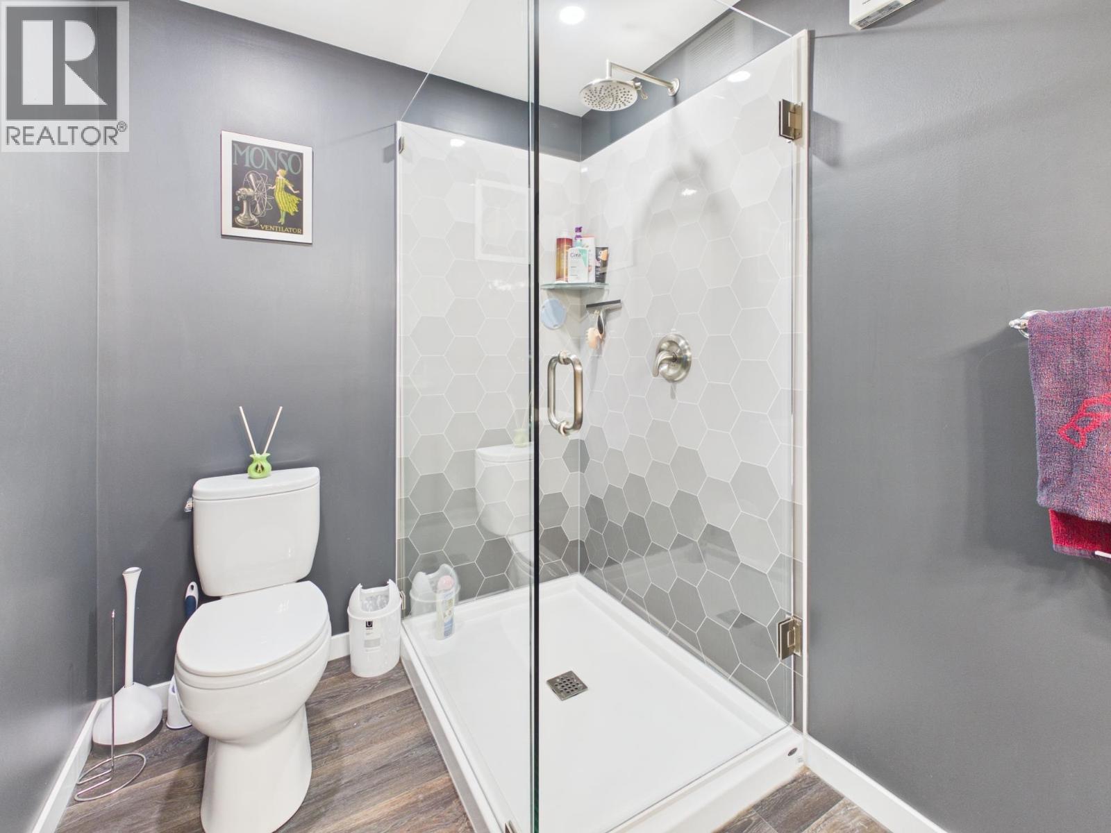 33 FAIRVIEW DRIVE - 31