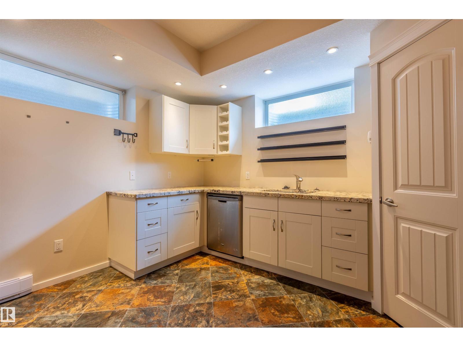 1715 63 ST SW - 32
