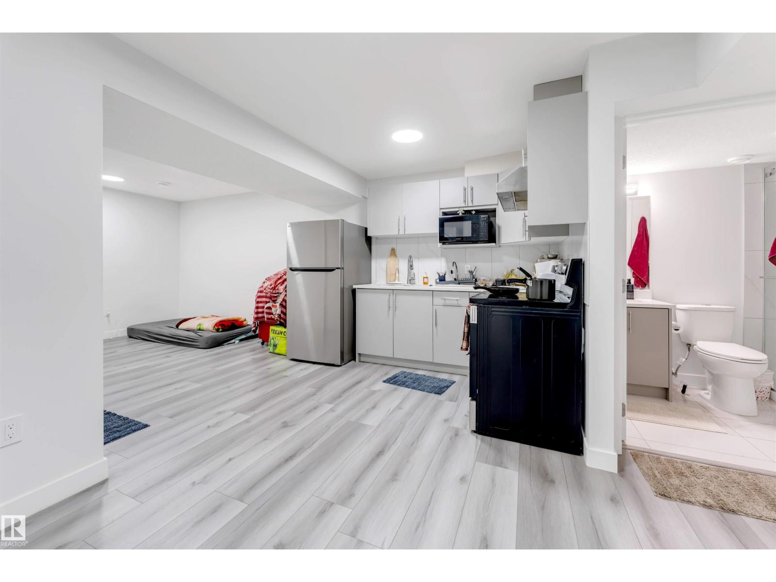 1217 29 ST NW - 27