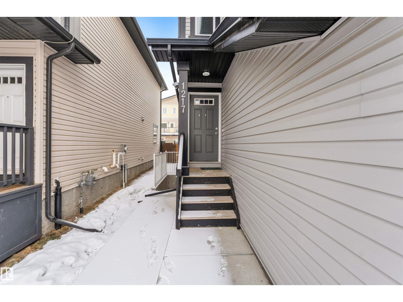 1217 29 ST NW - 41