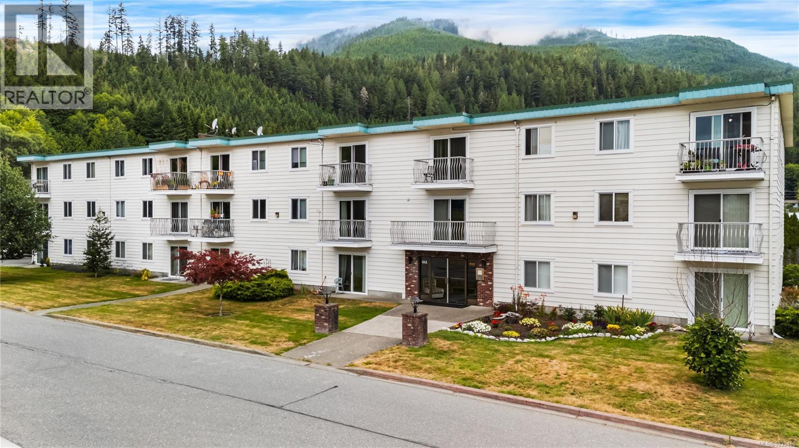 #304 611 MacMillan Dr - 15