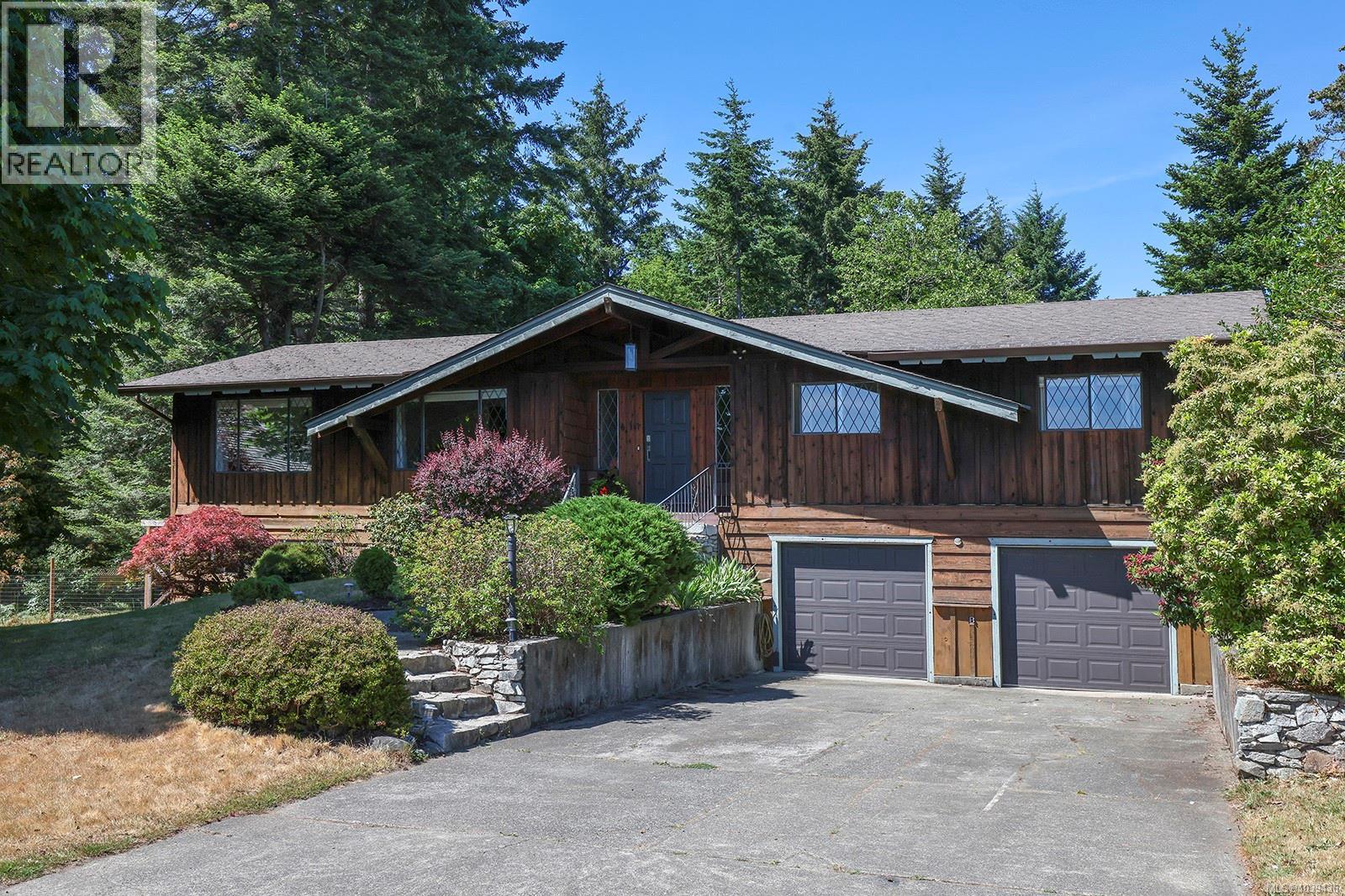 611 Crestview Dr - 3