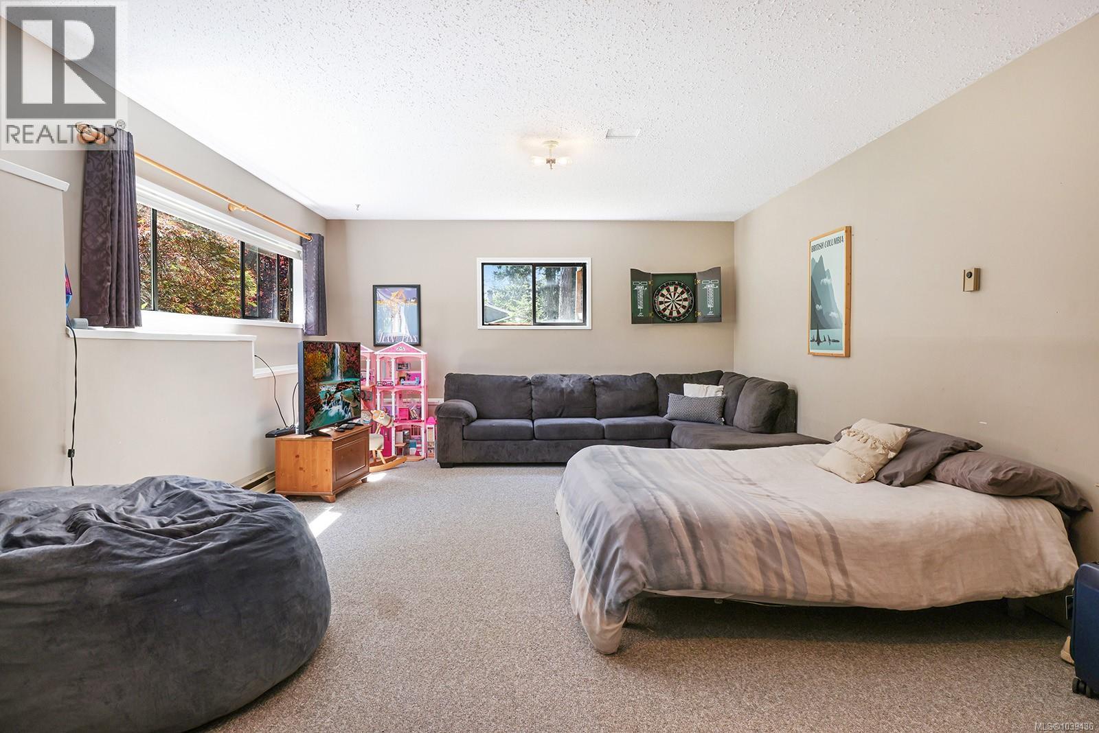 611 Crestview Dr - 36