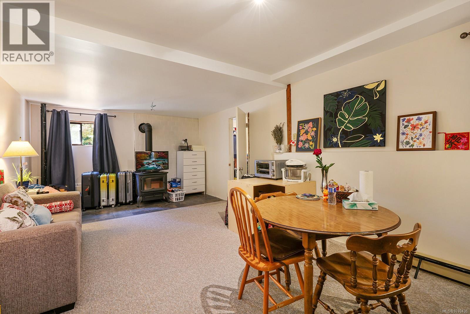 611 Crestview Dr - 39
