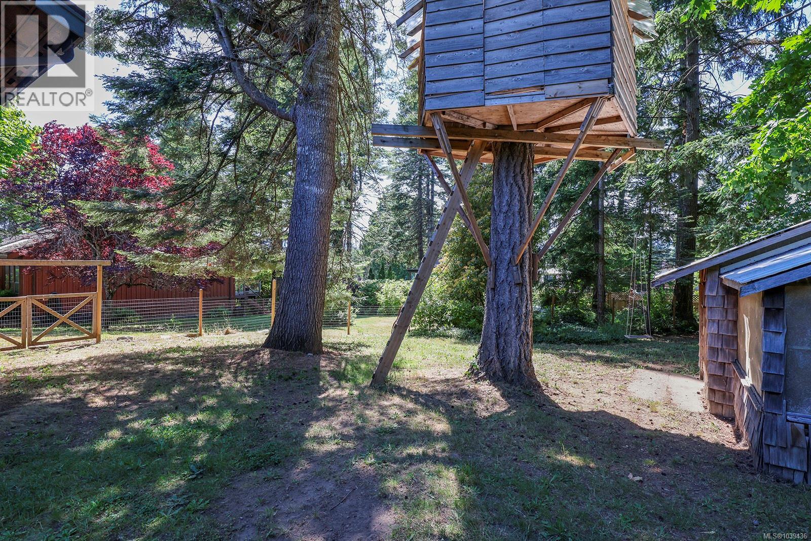 611 Crestview Dr - 44