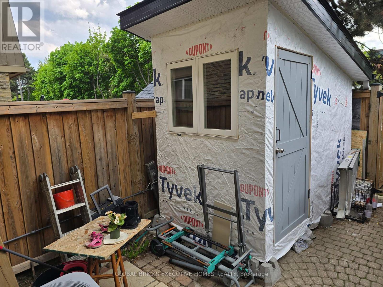 #34 57 HANSEN ROAD N - 47