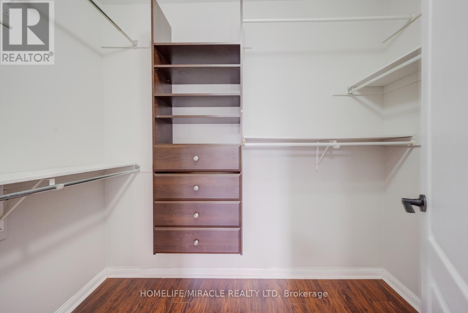 17 LATANIA BOULEVARD - 26