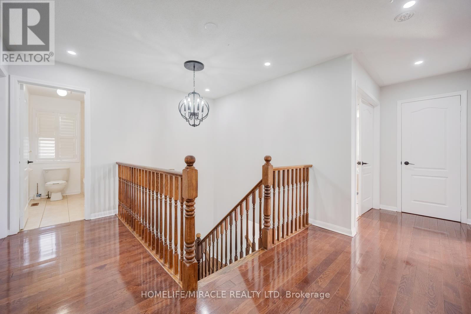 17 LATANIA BOULEVARD - 32