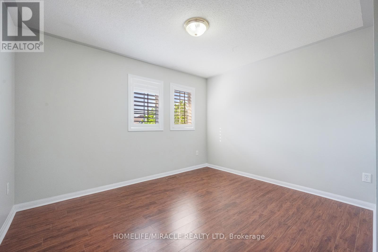 17 LATANIA BOULEVARD - 33