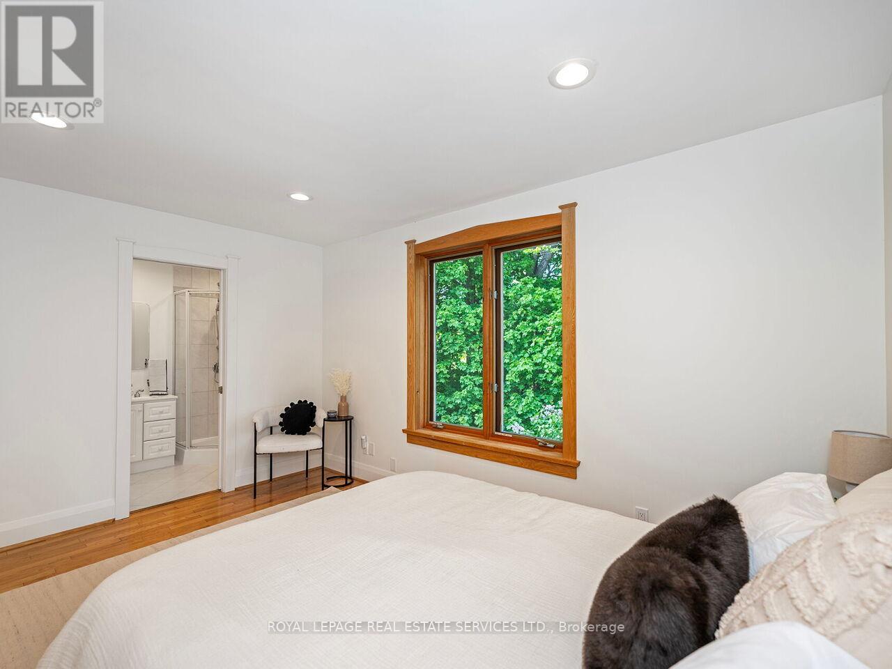 54 OAKFIELD DRIVE - 19