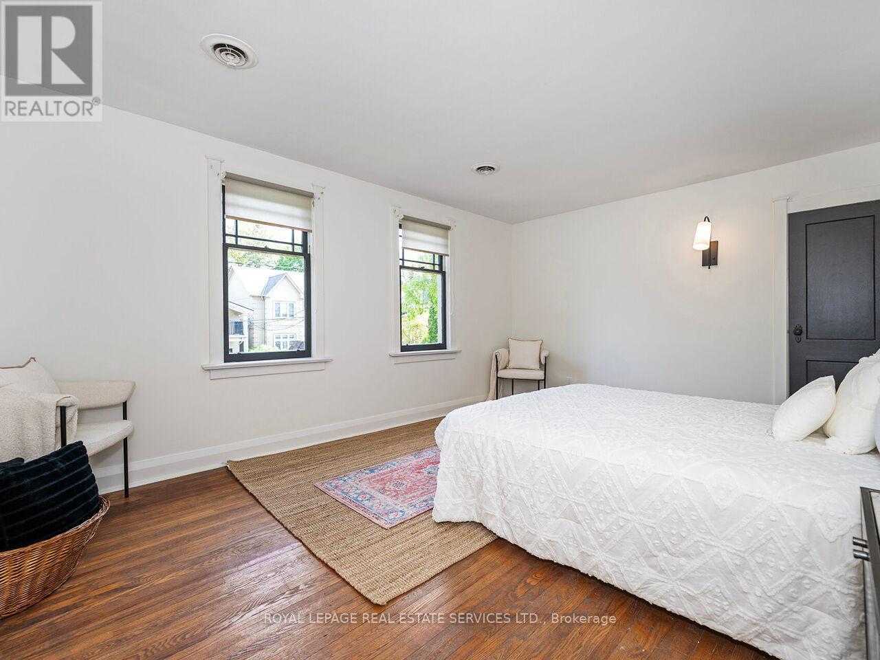 54 OAKFIELD DRIVE - 25