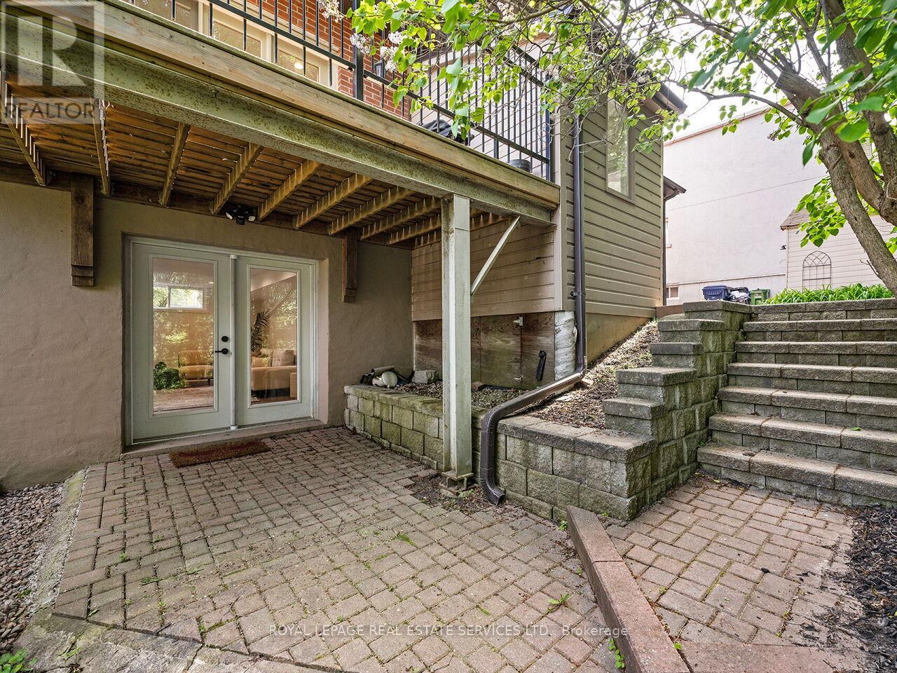 54 OAKFIELD DRIVE - 41