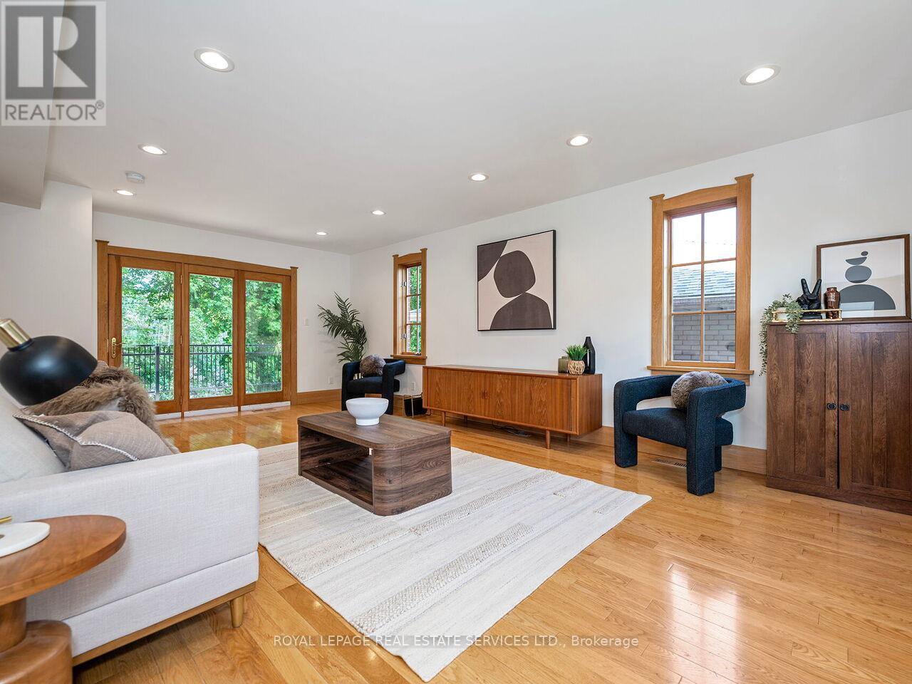 54 OAKFIELD DRIVE - 7
