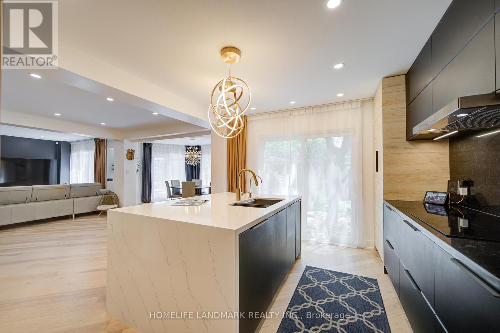 1360 OLD ENGLISH LANE - 11