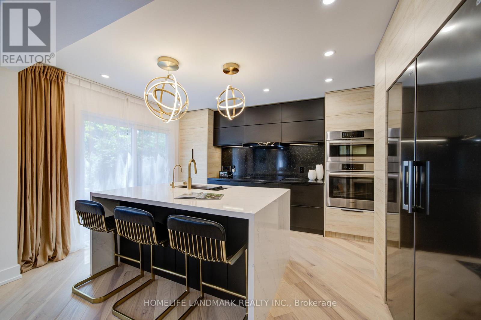 1360 OLD ENGLISH LANE - 12