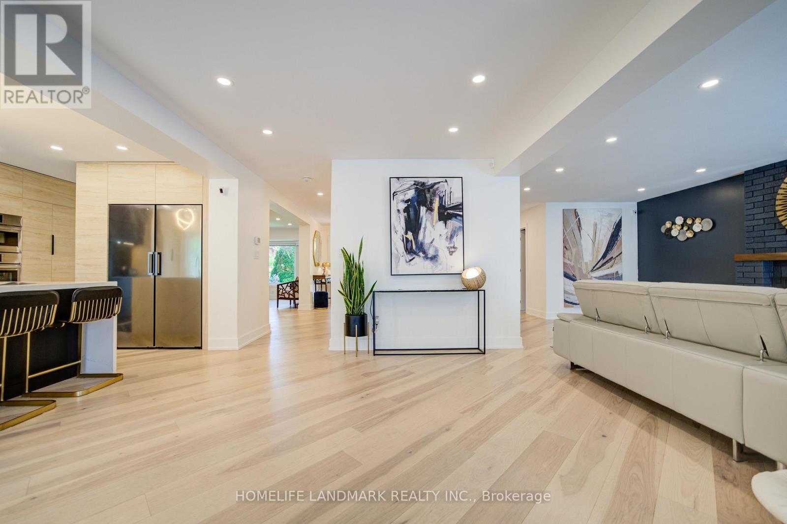 1360 OLD ENGLISH LANE - 16