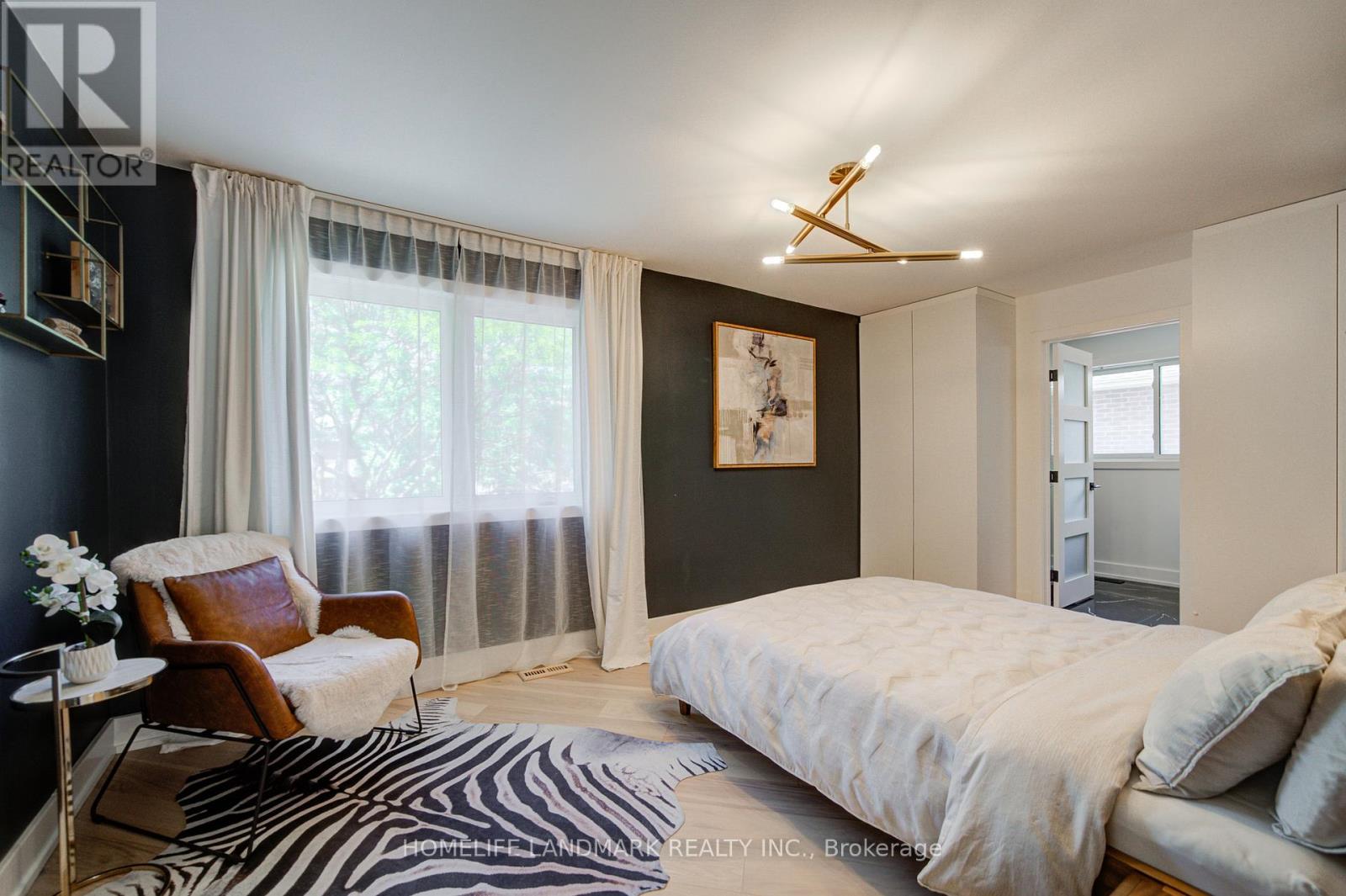 1360 OLD ENGLISH LANE - 33