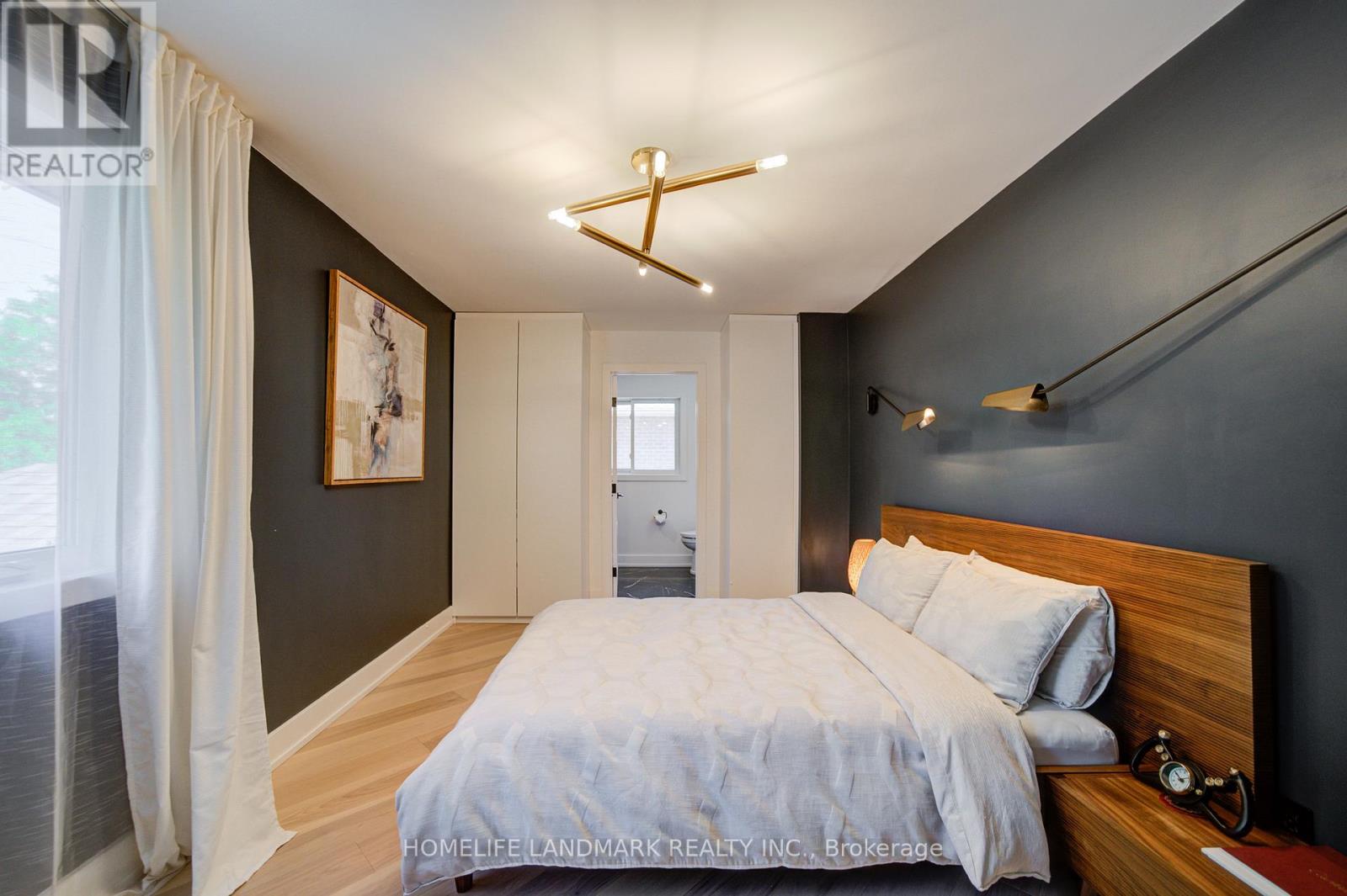 1360 OLD ENGLISH LANE - 35