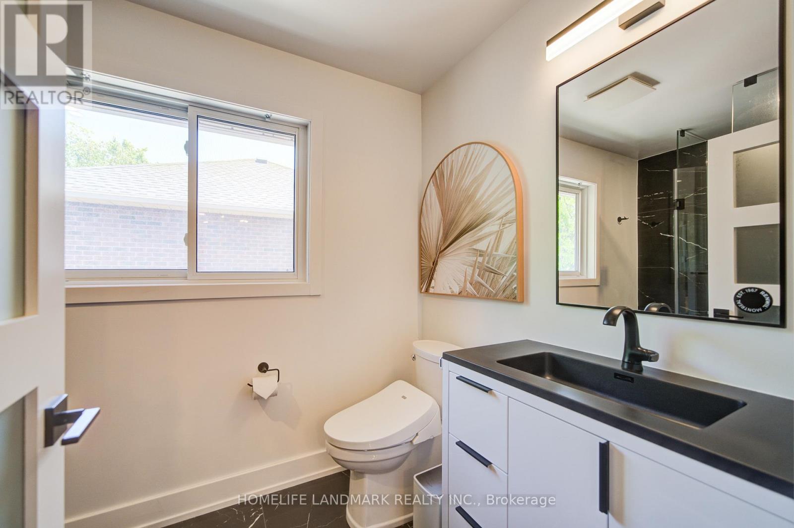 1360 OLD ENGLISH LANE - 36