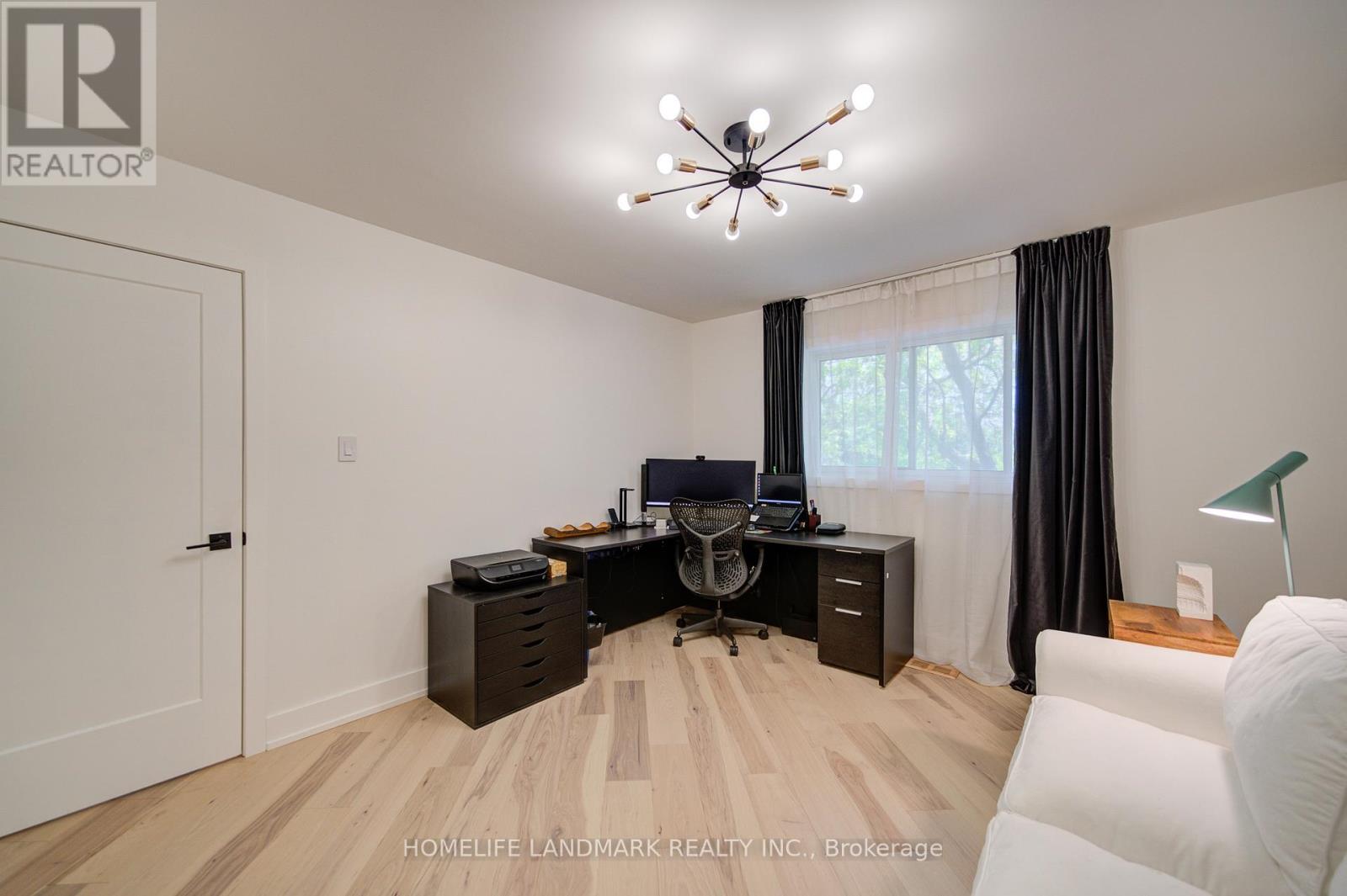 1360 OLD ENGLISH LANE - 38
