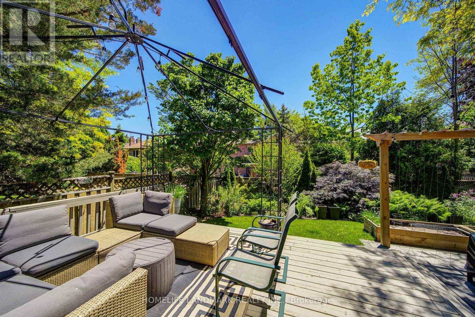 1360 OLD ENGLISH LANE - 47