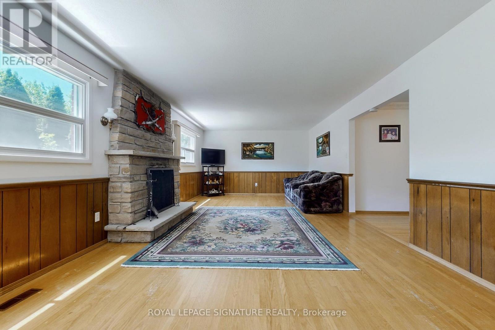 6 KELVINWAY DRIVE - 22