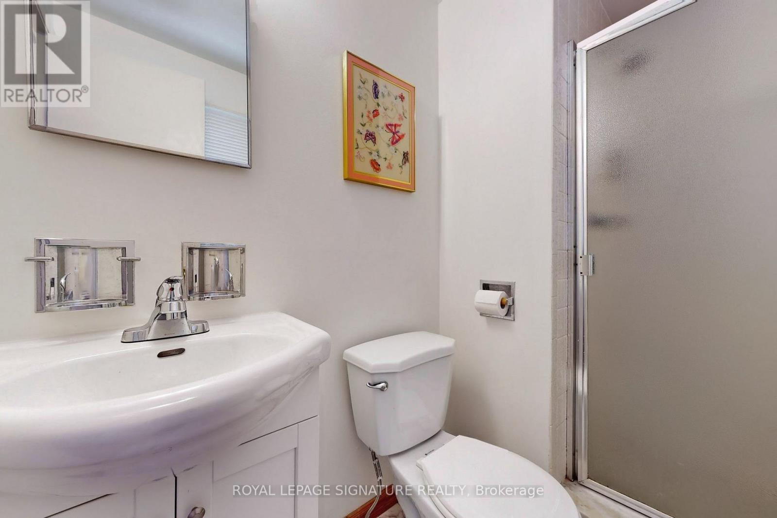 6 KELVINWAY DRIVE - 21