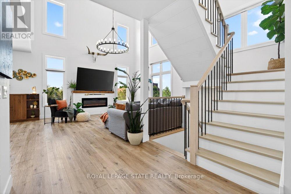 4286 VICTORIA AVENUE - 11