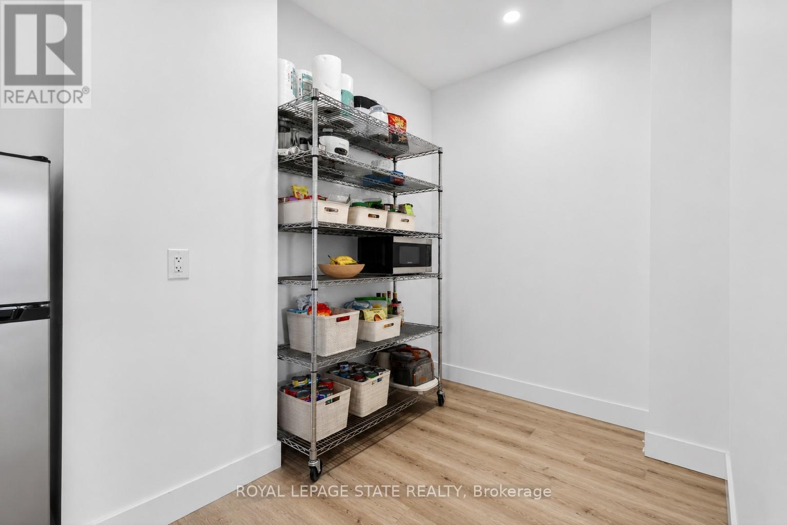 4286 VICTORIA AVENUE - 18