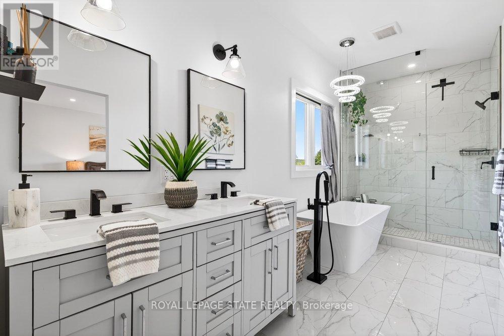 4286 VICTORIA AVENUE - 25