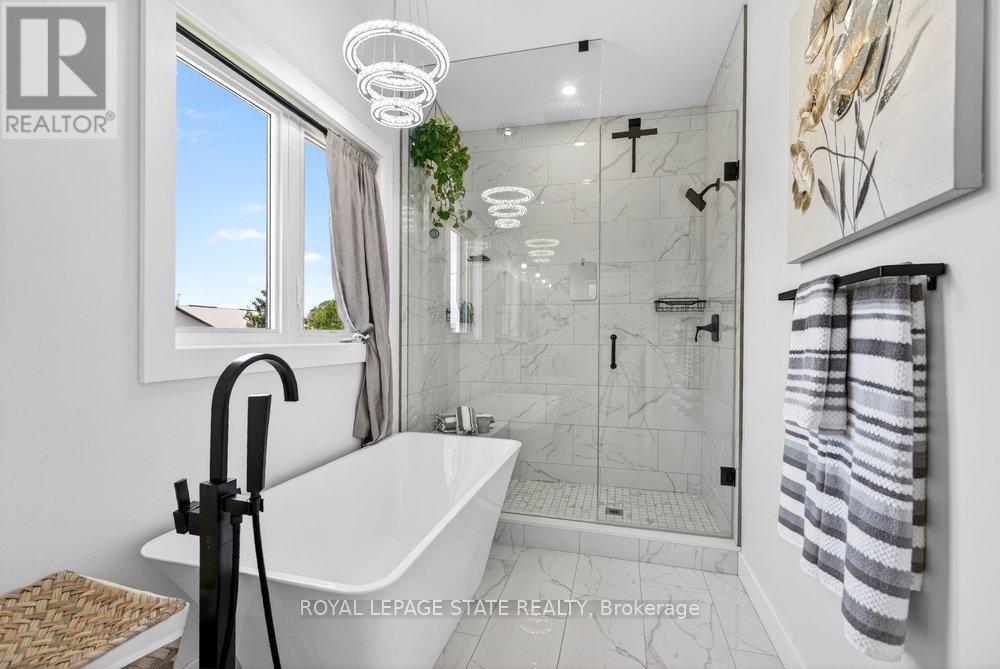 4286 VICTORIA AVENUE - 26