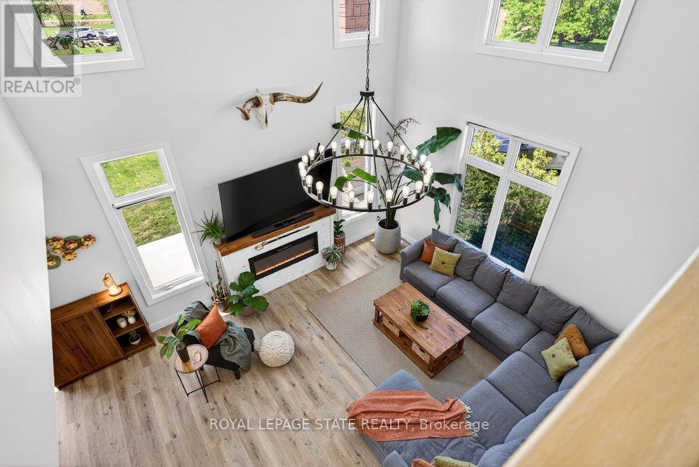4286 VICTORIA AVENUE - Image 3