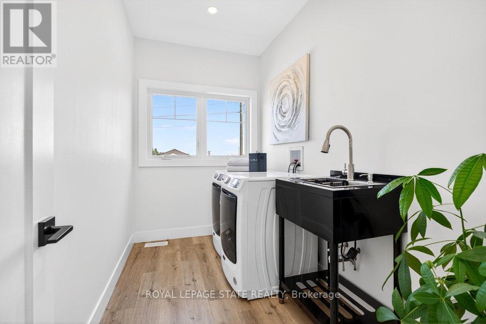 4286 VICTORIA AVENUE - 30