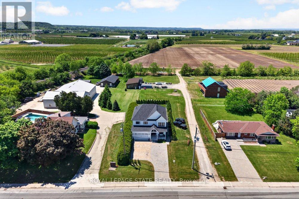 4286 VICTORIA AVENUE - 44