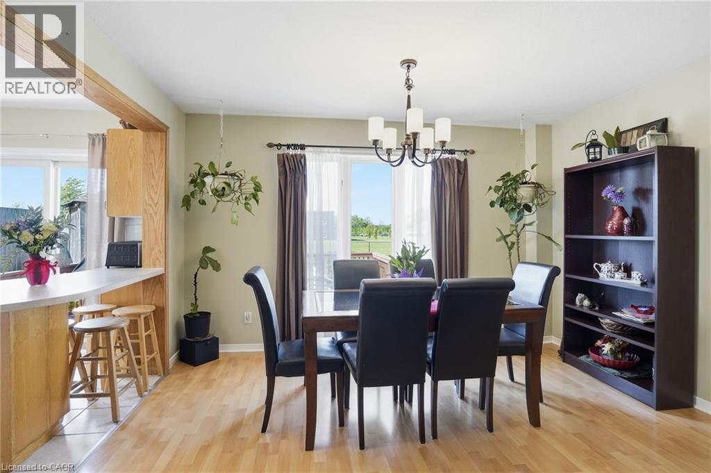 16 WOODLAND Drive - 14
