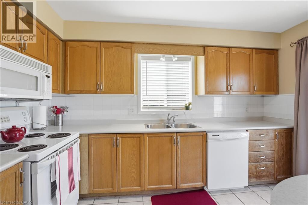 16 WOODLAND Drive - 16
