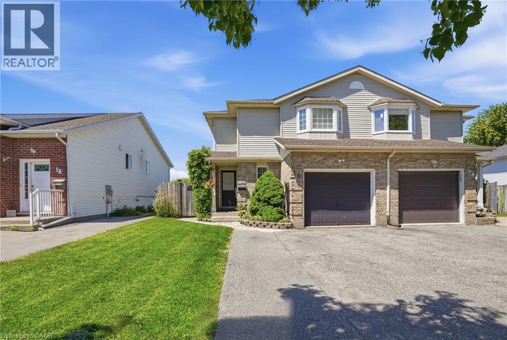 16 WOODLAND Drive - Image 2