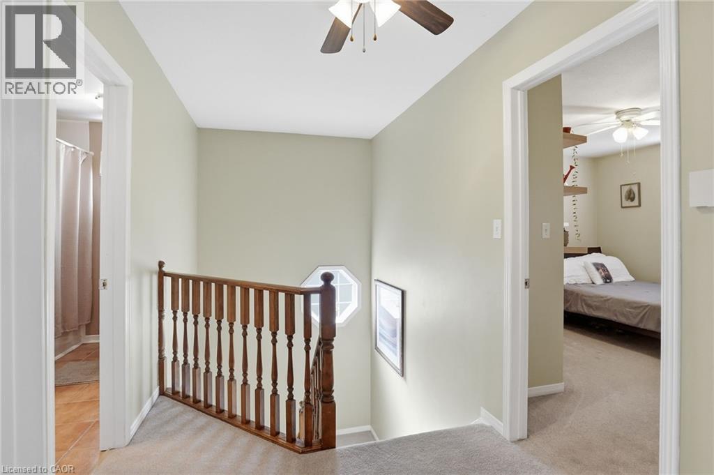 16 WOODLAND Drive - 21