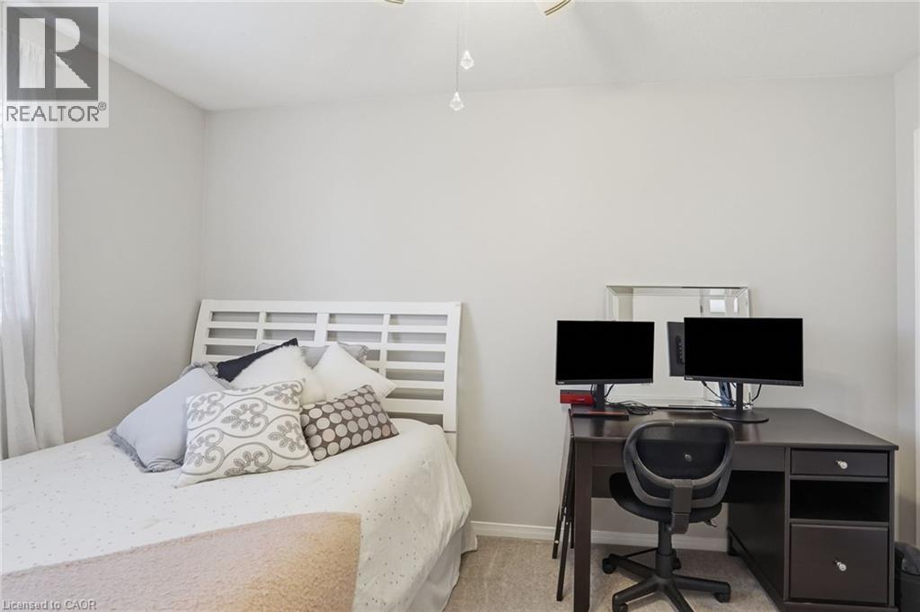 16 WOODLAND Drive - 31