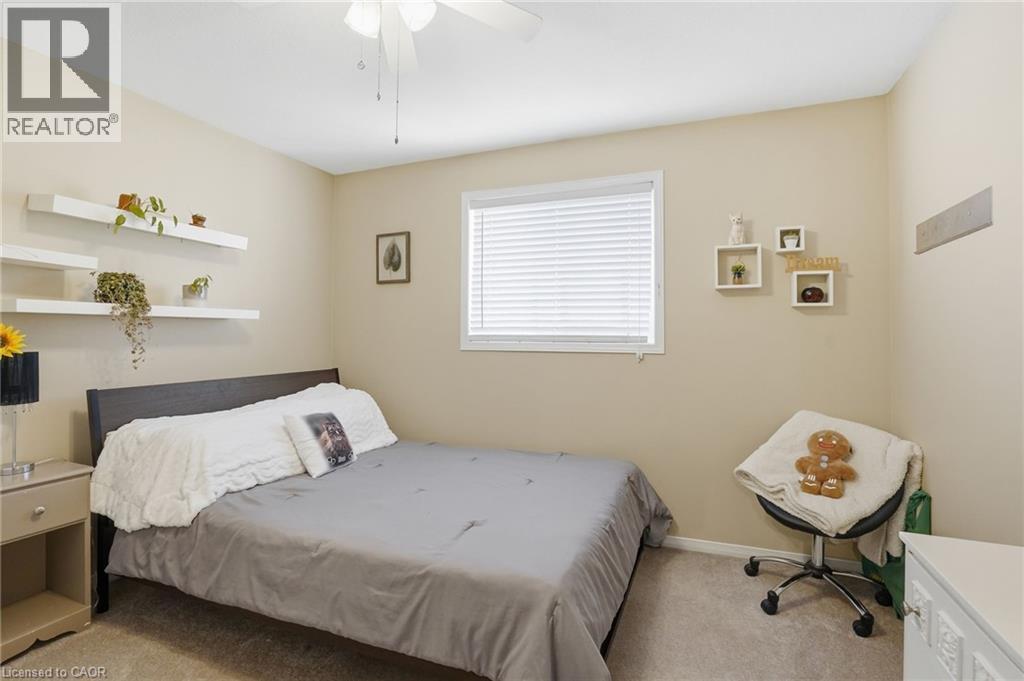 16 WOODLAND Drive - 32