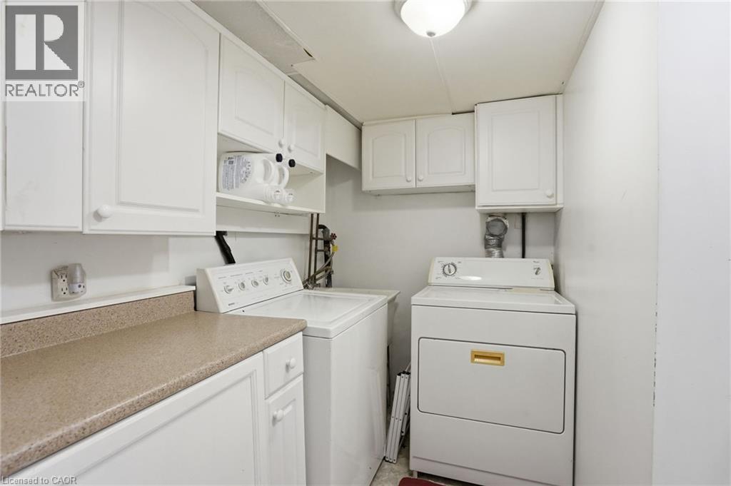 16 WOODLAND Drive - 44