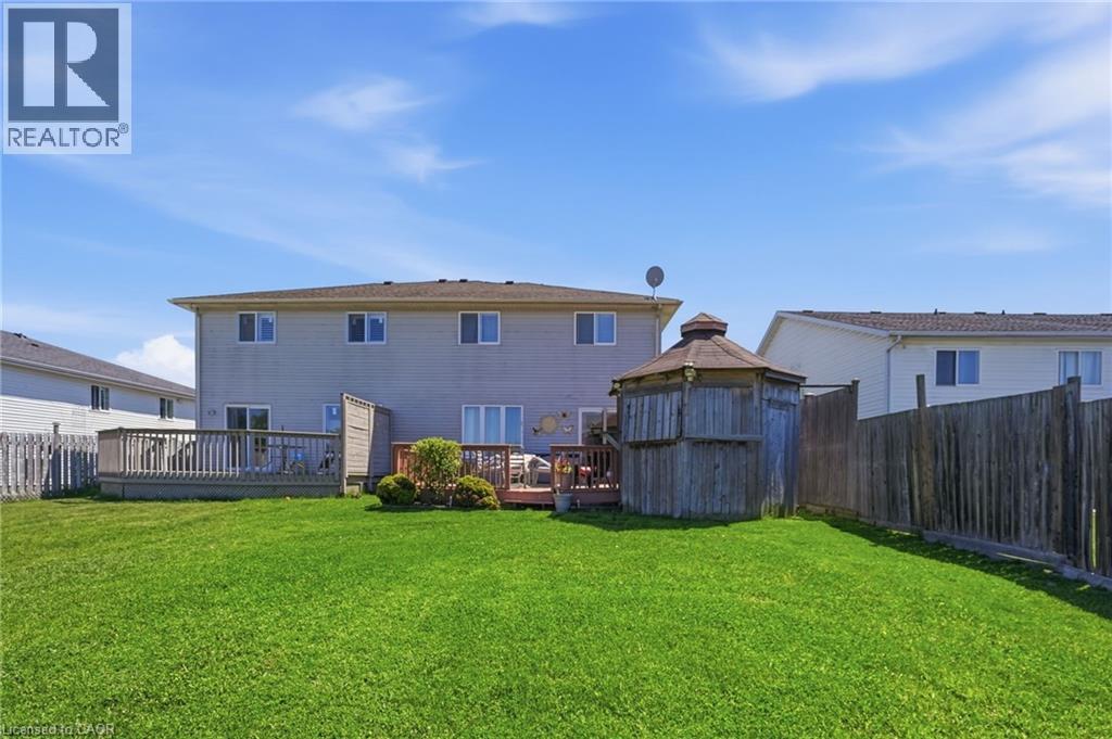 16 WOODLAND Drive - 50