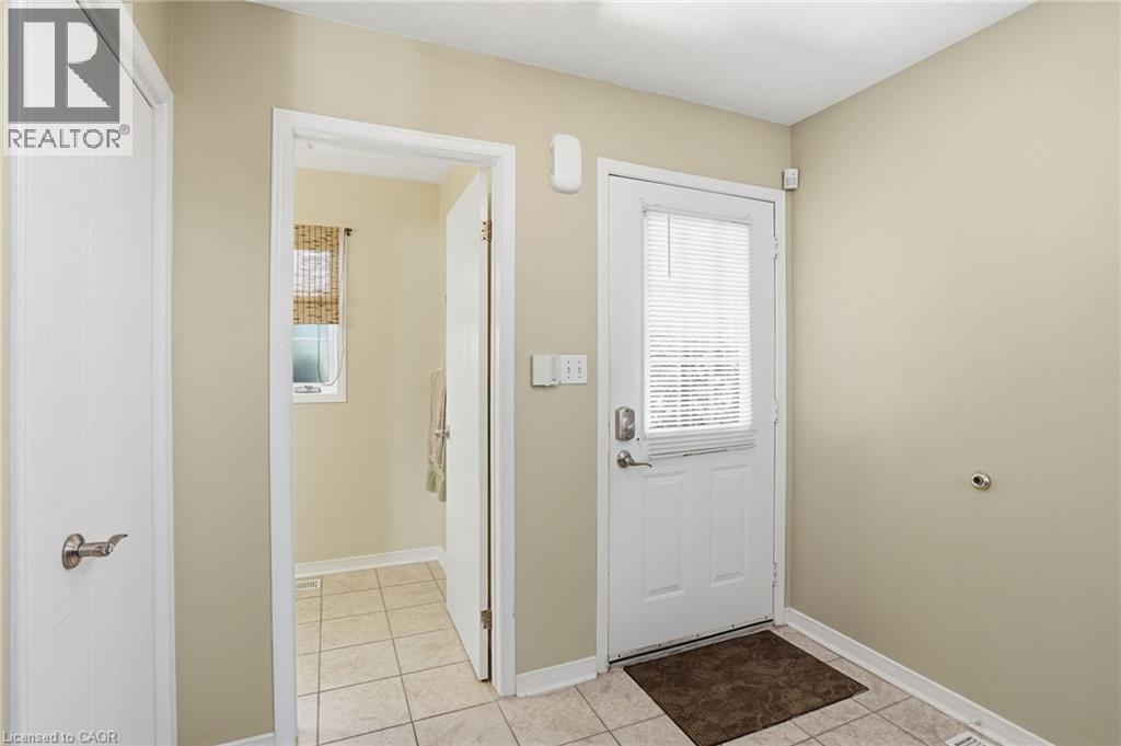 16 WOODLAND Drive - 7