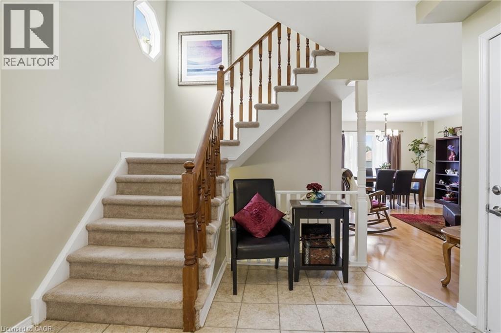 16 WOODLAND Drive - 8
