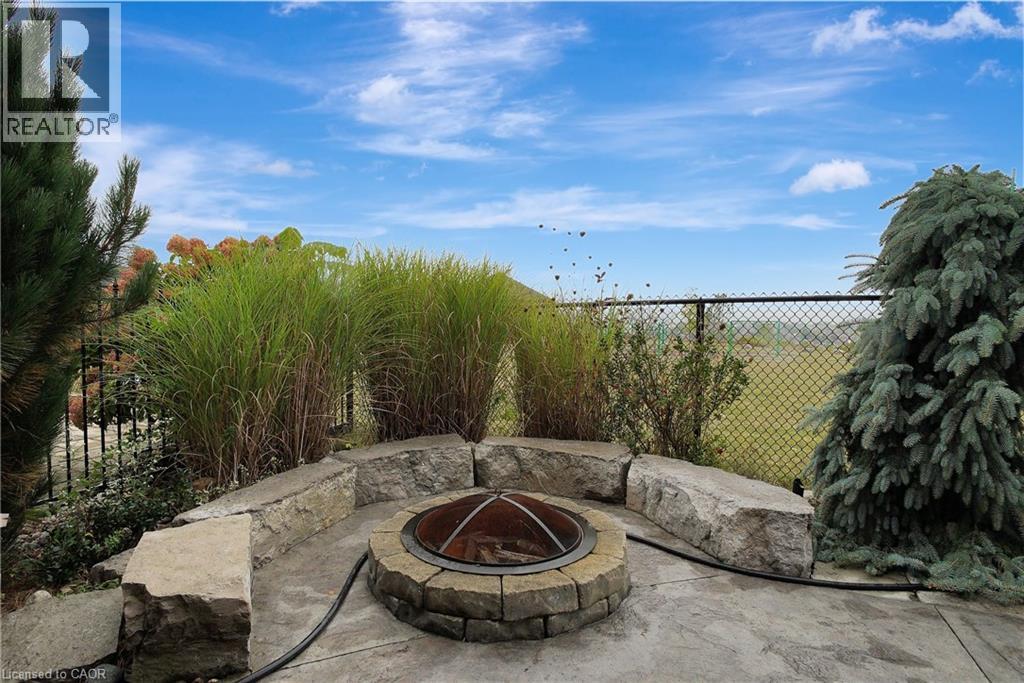 15 MCWILLIAMS Court - 40
