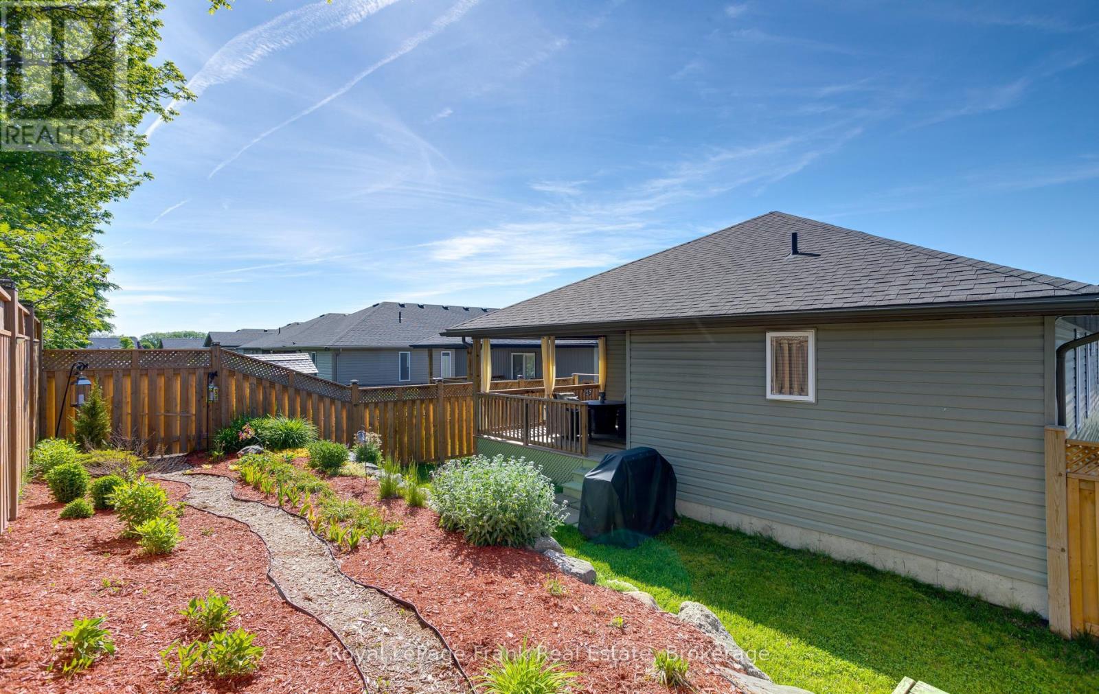 41 CORTLAND WAY - 34