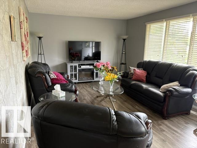 5225 47 street - 9
