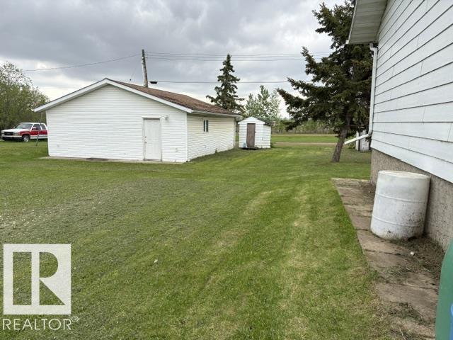 5225 47 street - 3