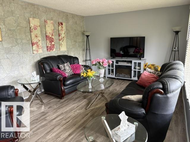 5225 47 street - 8